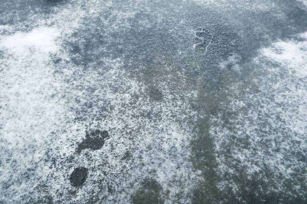 Stopy v ľade